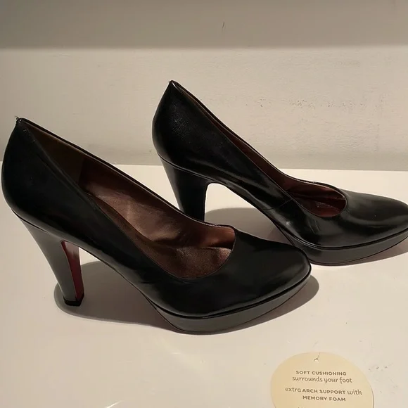 MARC FISHER BRAND NEW BLACK LEATHER PLATFORM HEELS - Picture 6 of 13